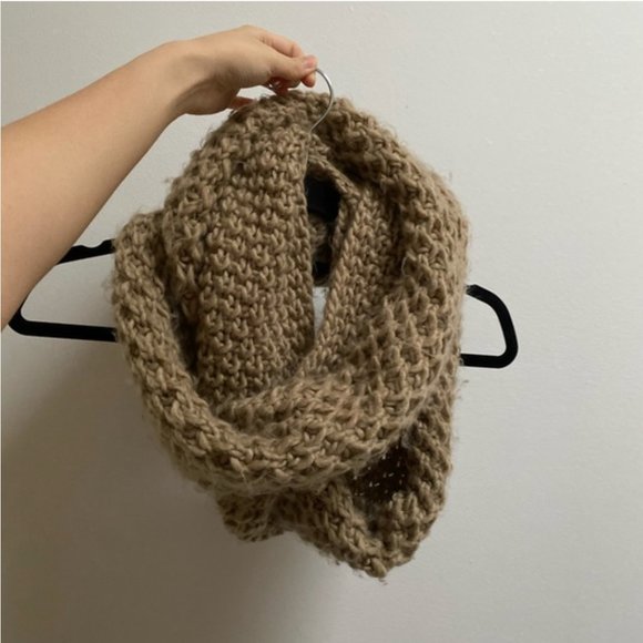 Old Navy Accessories - Old Navy Knit Infinity Scarf
